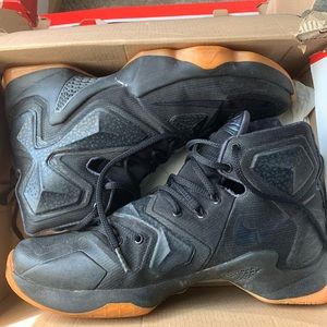 Nike Lebron 13 'Black Lion’